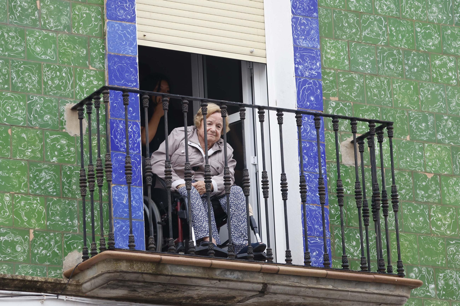 La Virgen de la Luz, patrona de Tarifa, regresa a su santuario entre el fervor y la lluvia