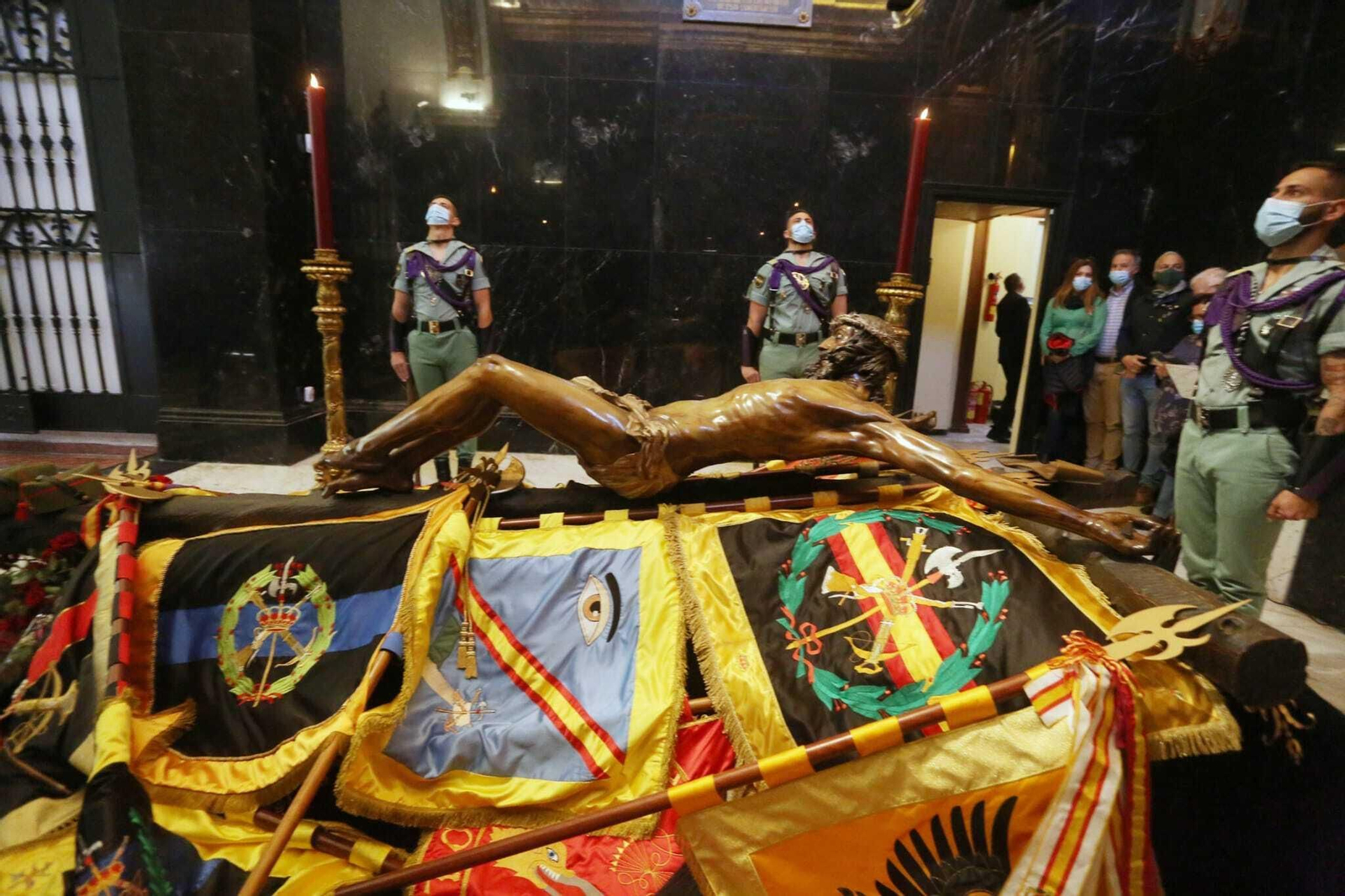 La guardia de los legionarios al Cristo de Mena en Málaga