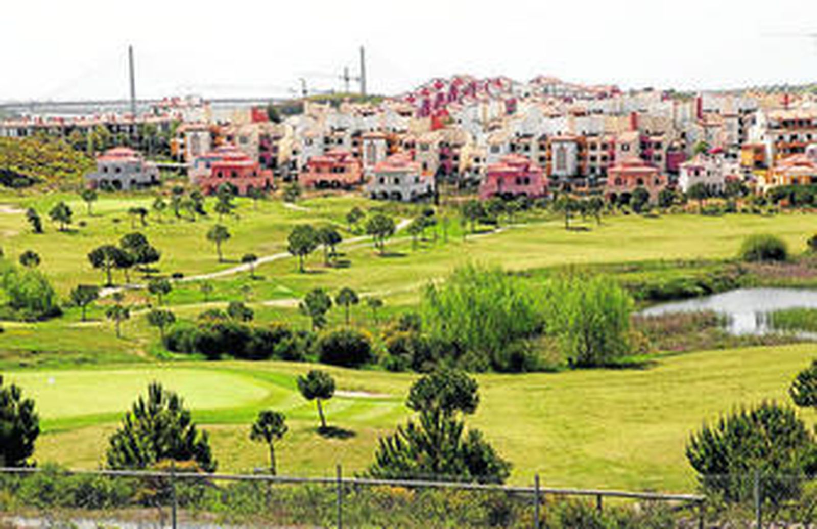 Vista general del campo de golf de Costa Esuri.