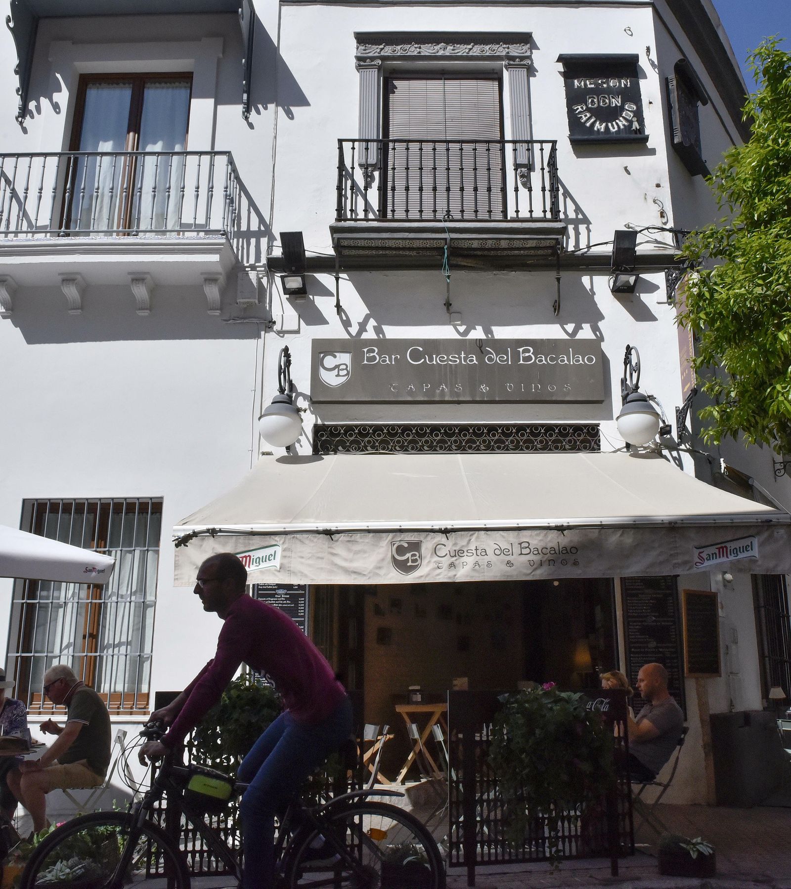 El bar donde fue sorprendido el ladrón.