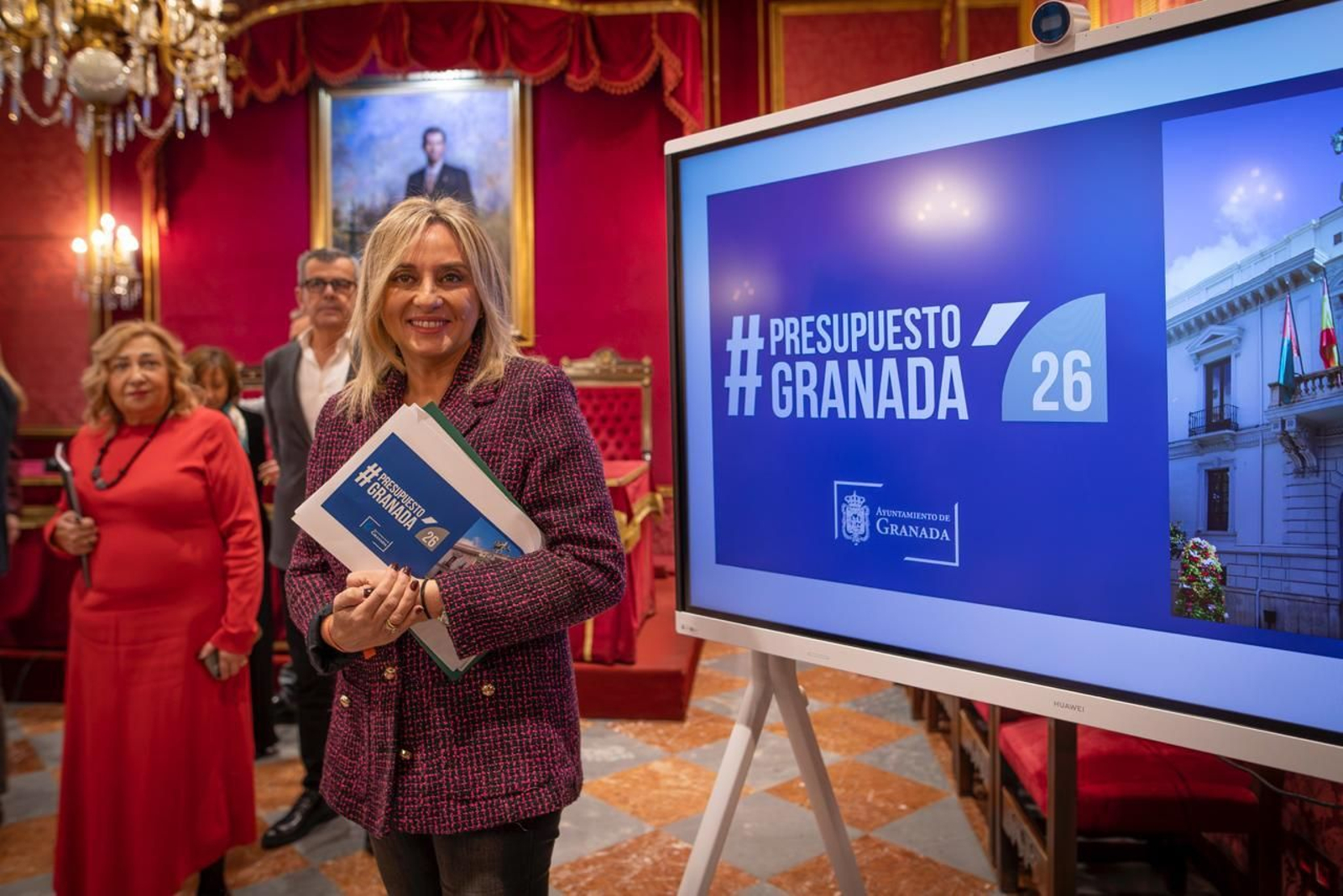Marifrán Carazo, alcaldesa de Granada, en la presentación del presupuesto.