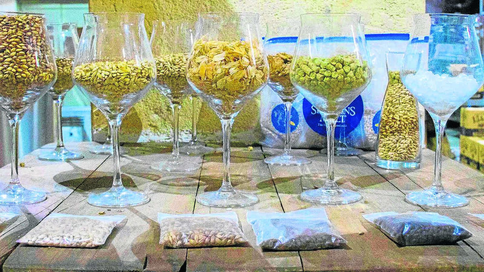 sí muestran en Sherry Beer los ingredientes naturales que componen sus diferentes cervezas.