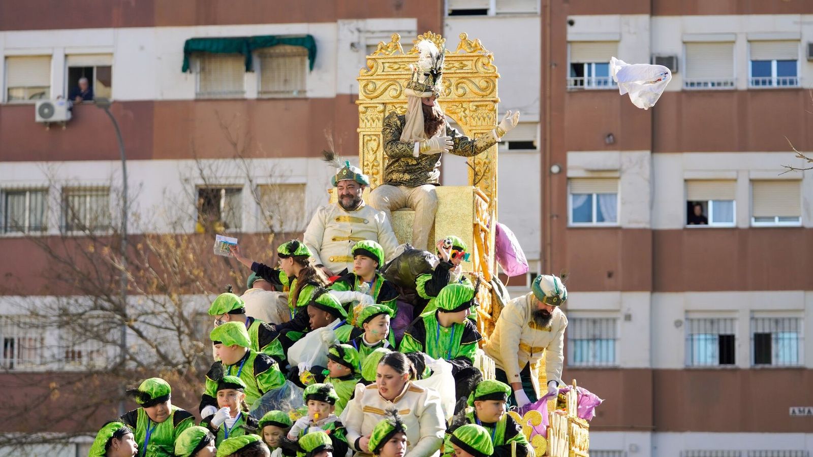 La Cabalgata regresó este martes a las calles de las Tres Mil Viviendas.