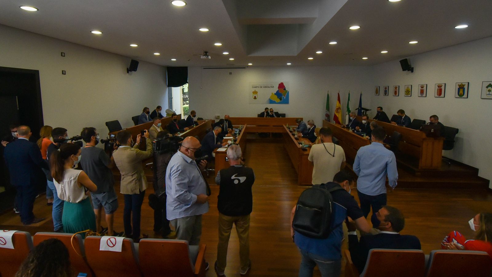Fotos de la reunión del secretario de estado para la UE y los aalcaldes del Campo de Gibraltar