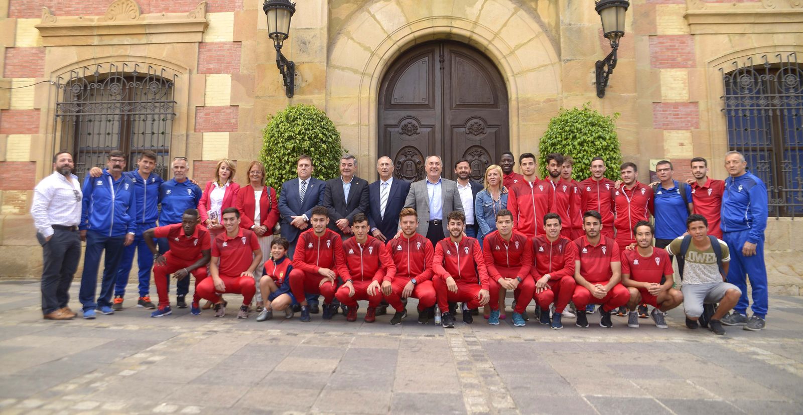 El filial de Cristóbal Torres 'Tobali', reconocido por su ascenso a Primera Andaluza