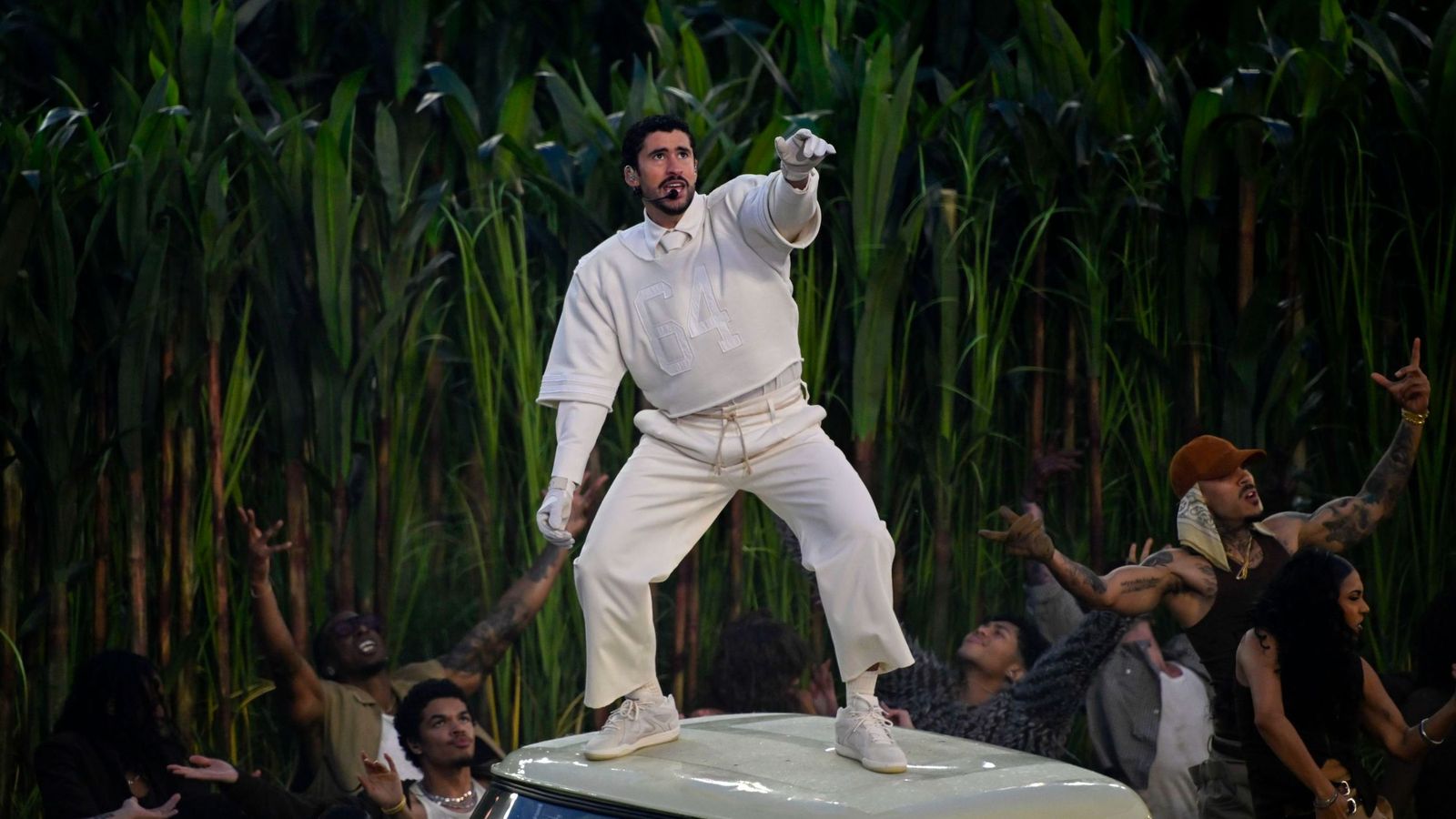 Bad Bunny durante su actuación en la Super Bowl 2026