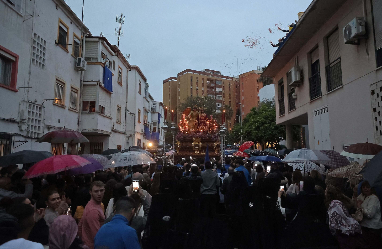 Fotos del Domingo de Ramos en Algeciras: La Borriquita y Oración en el Huerto