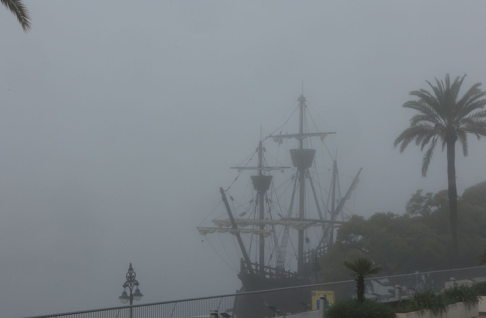 Las mejores imágenes de la niebla que cubría  Sevilla de nuevo