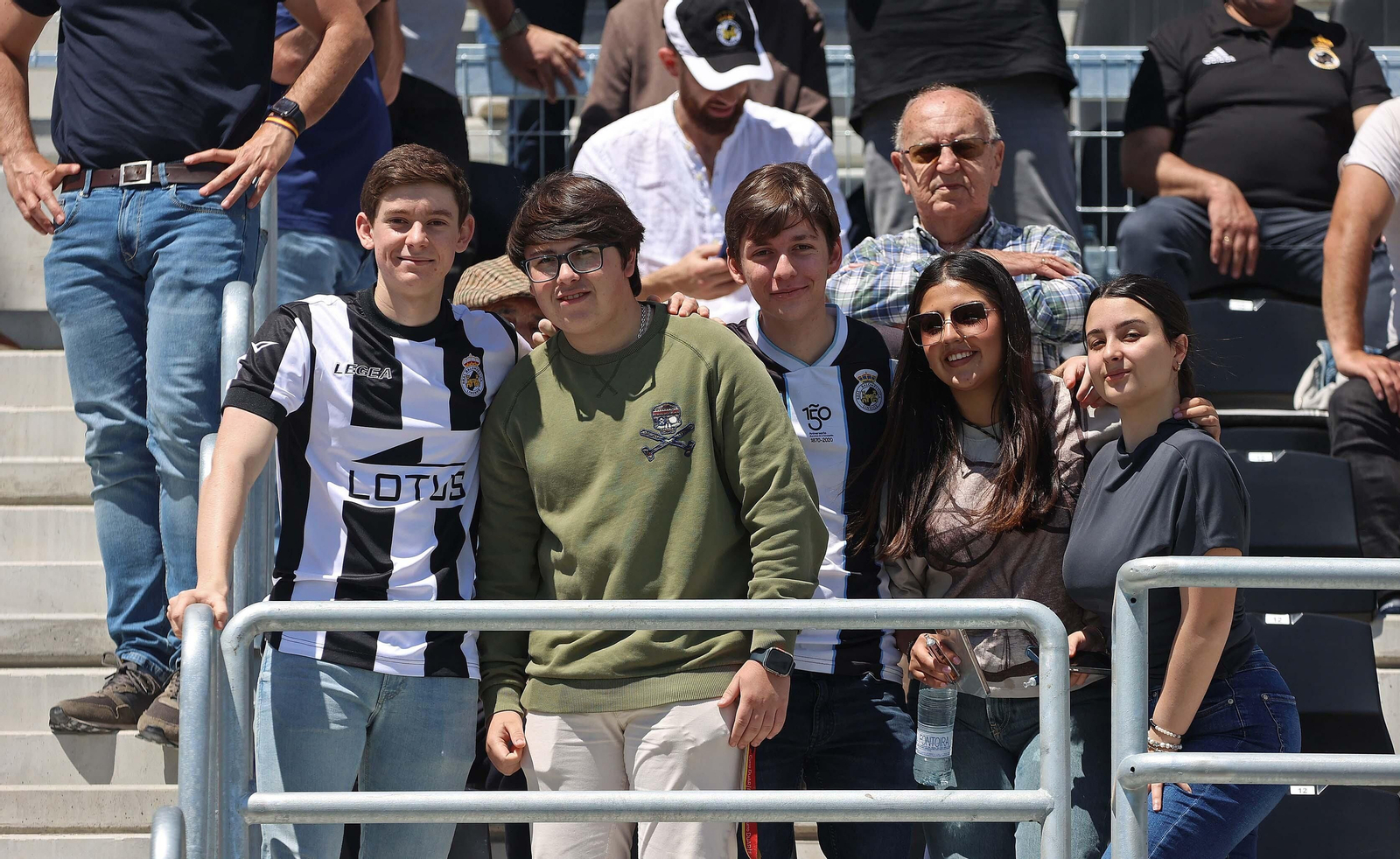 Búscate en el Ciudad de La Línea durante el Balona - Cartagena B de Segunda RFEF