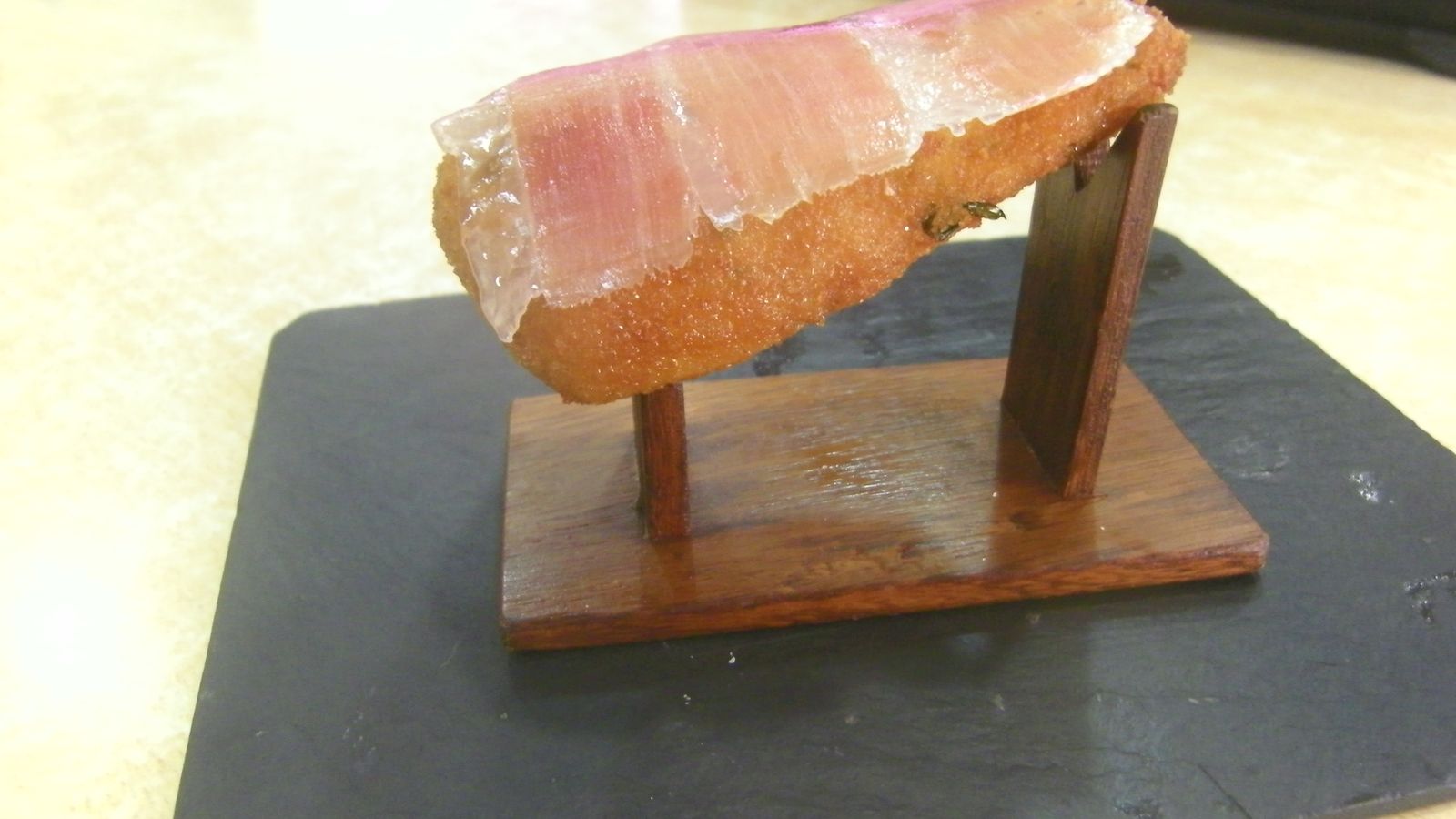 Croqueta de jamón de Casa Carlos y Eduardo.