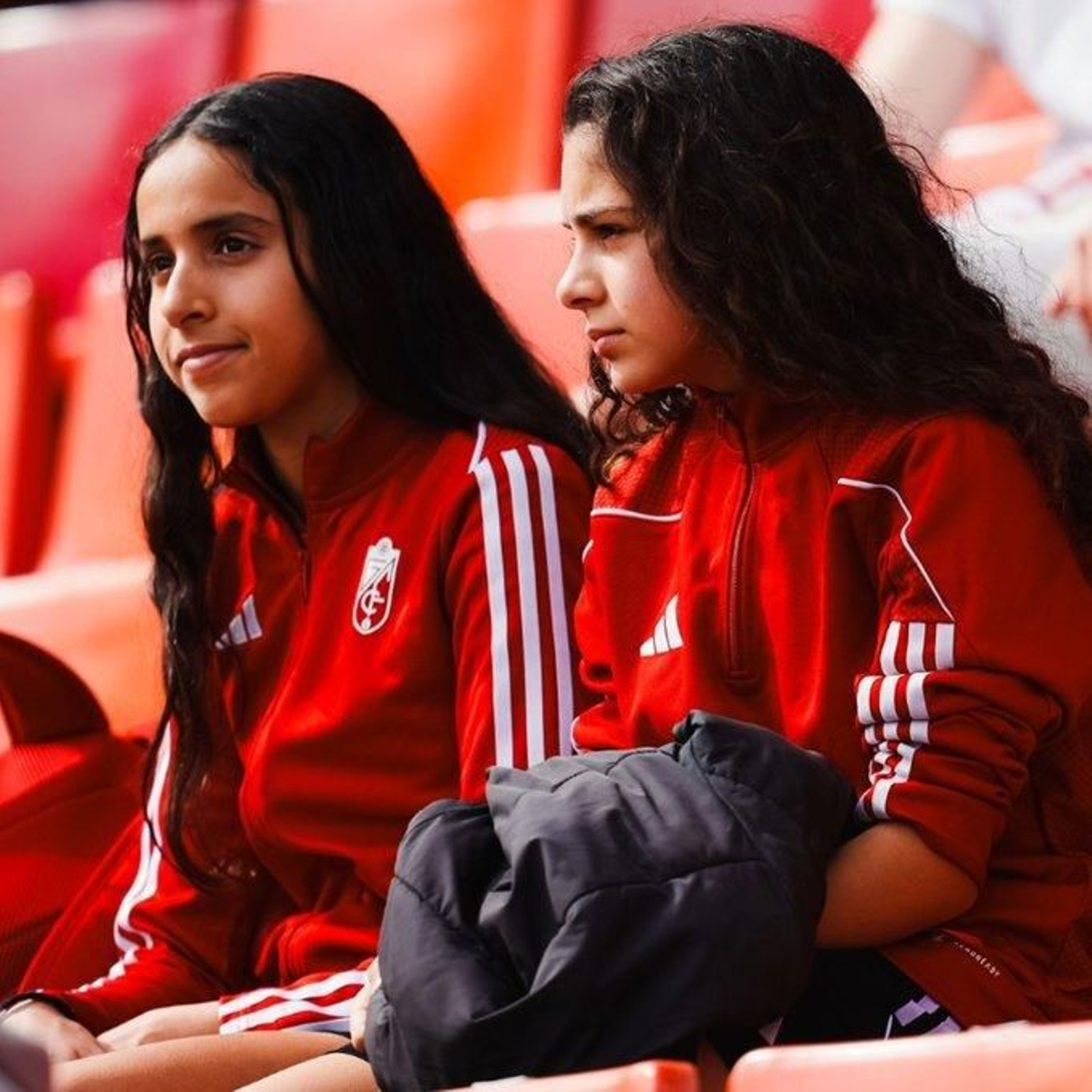 Aficionadas en un partido del Granada femenino