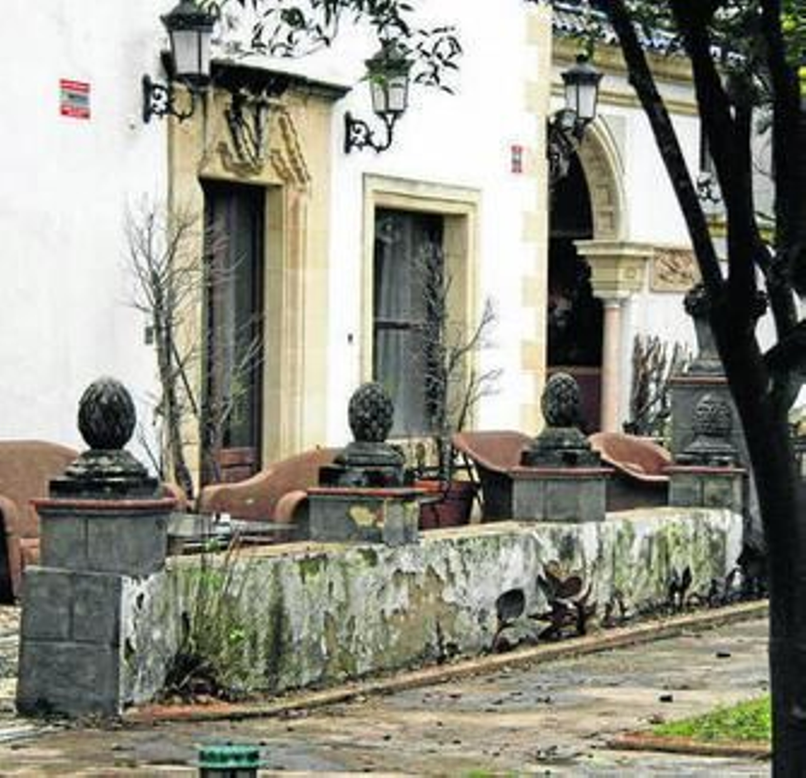 Las instalaciones del hotel Duque de Medinaceli, cerradas desde el año 2012.