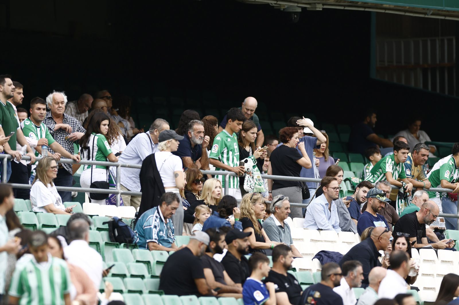 Búscate en las fotos del Betis-Atlético de Madrid