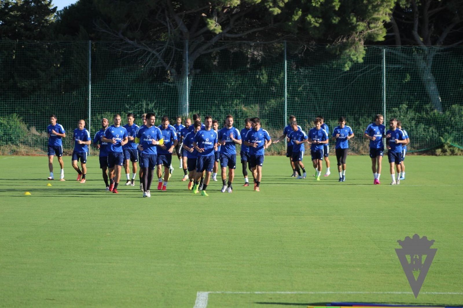 Cervera necesita refuerzos y que se marchen muchos jugadores.