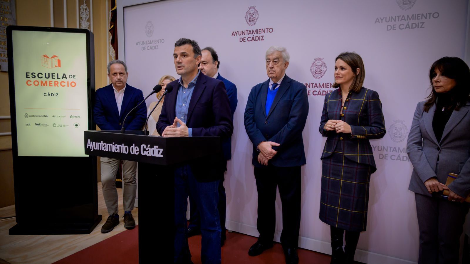 Un momento de la presentación de la segunda edición de la Escuela de Comercio de Cádiz.