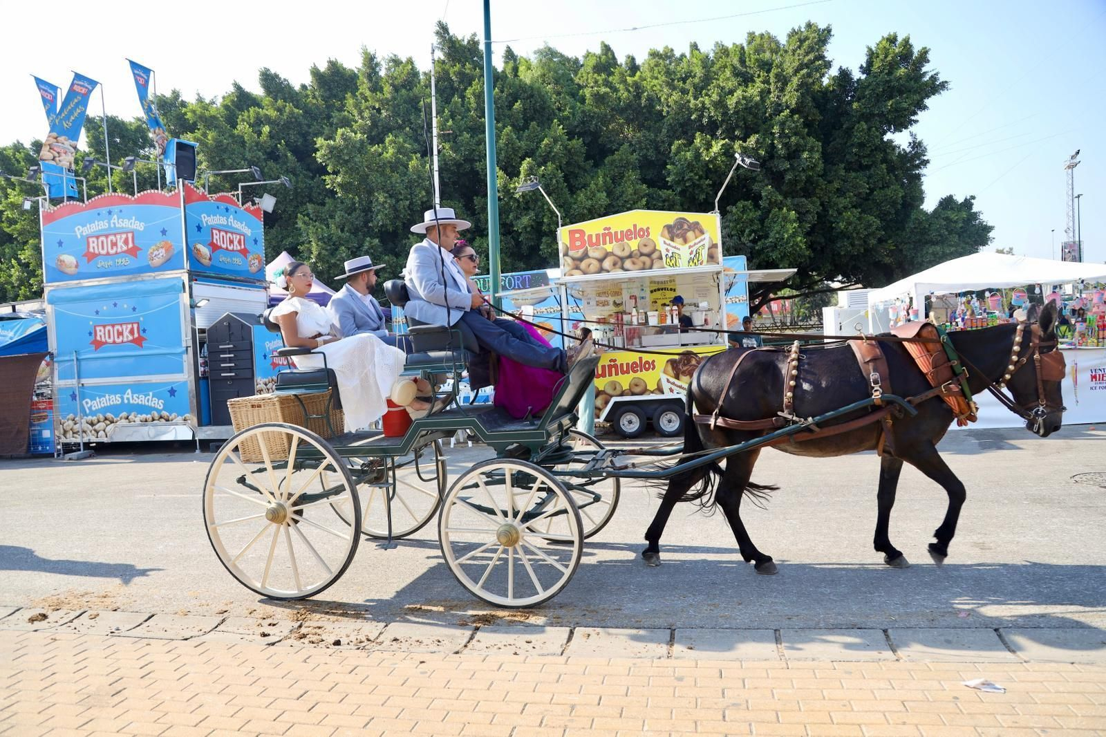 Los trajes tradicionales de la Feria de Málaga, en fotos