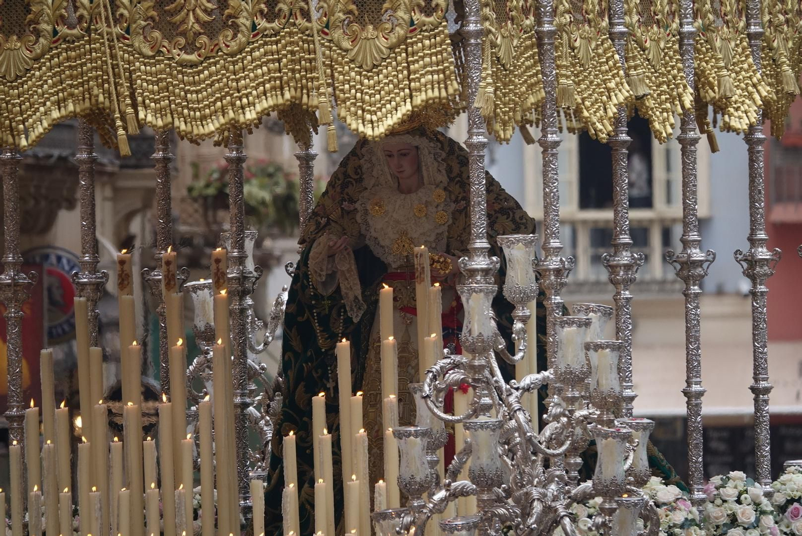 Las fotos de Estudiantes, en el Lunes Santo de Málaga