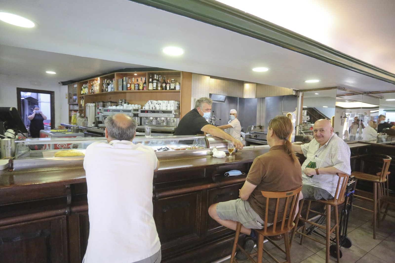 La barra en el Café Madrid: la normalidad era esto.