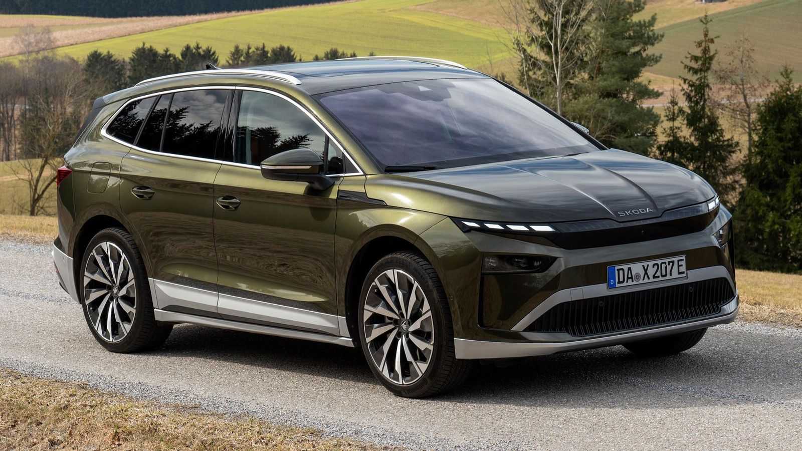 El Enyaq tiene dos niveles distintos de capacidad de baterías y otros tantos niveles de potencia, si bien el más alto se alcanza tanto con uno como dos motores.