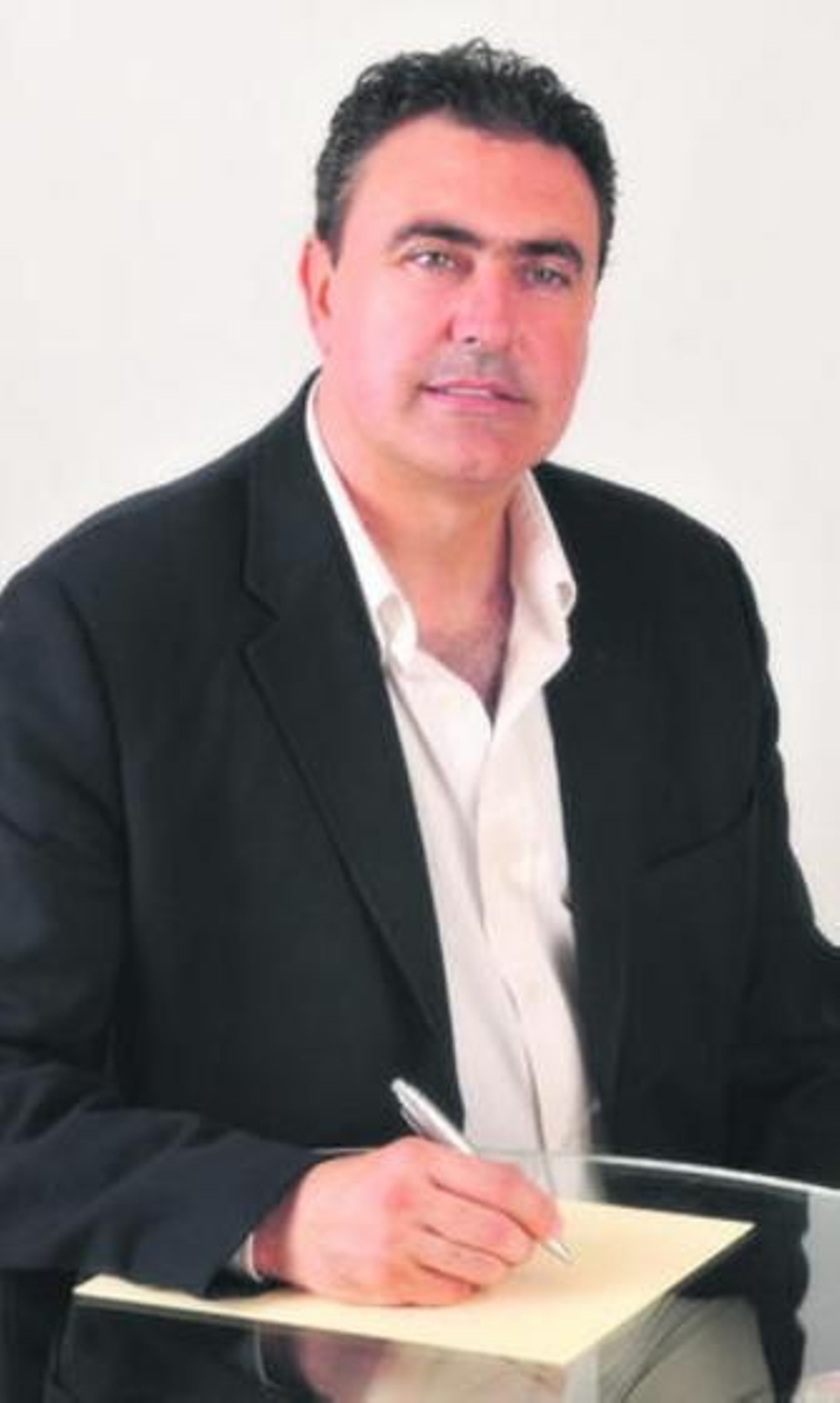 Manuel Cobos.
