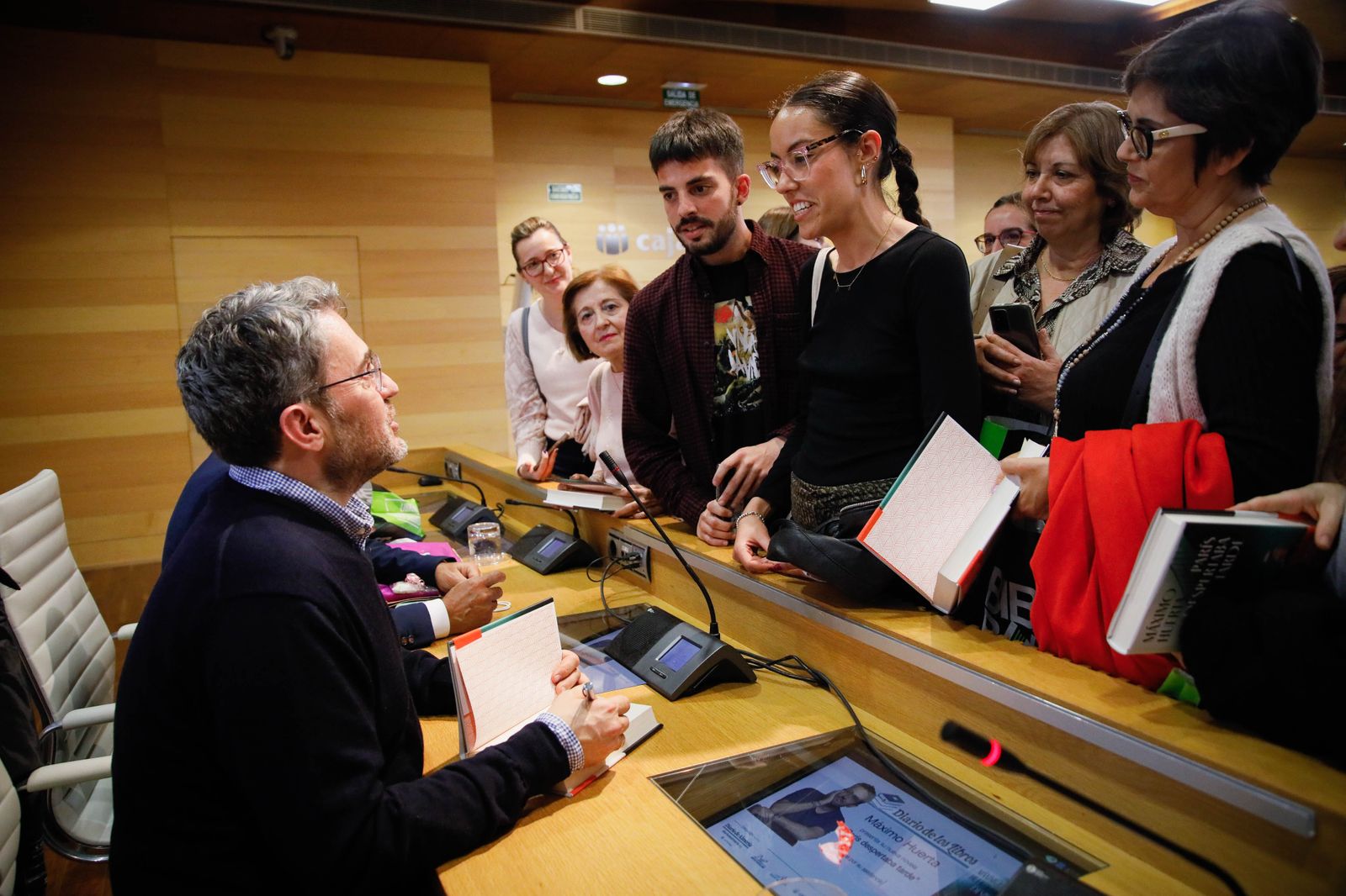 ¿Has estado en la presentación del libro de Máximo Huerta? Entra en la galería y buscate