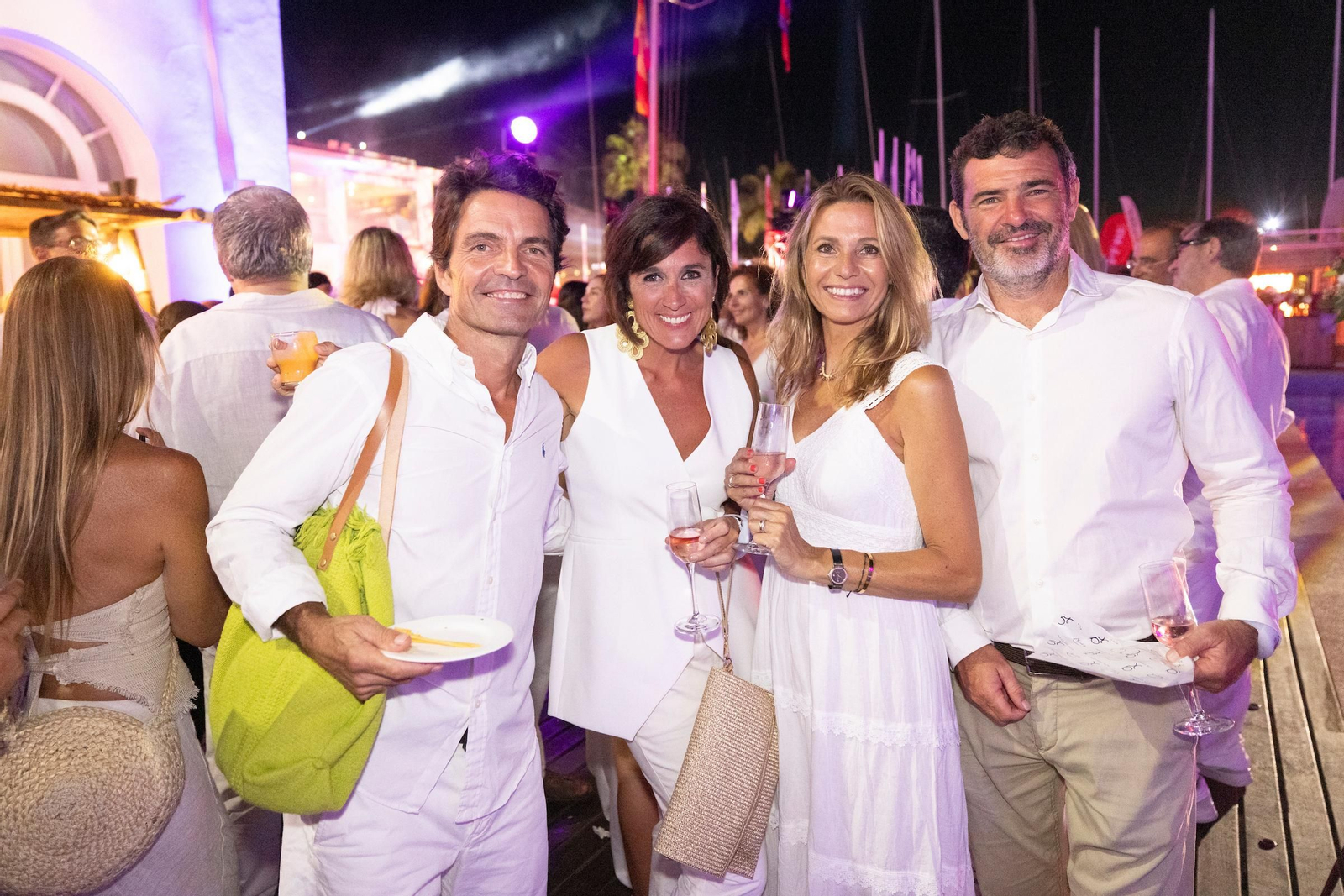 Búscate en el Cóctel de Blanco de la Copa del Rey Mapfre de vela