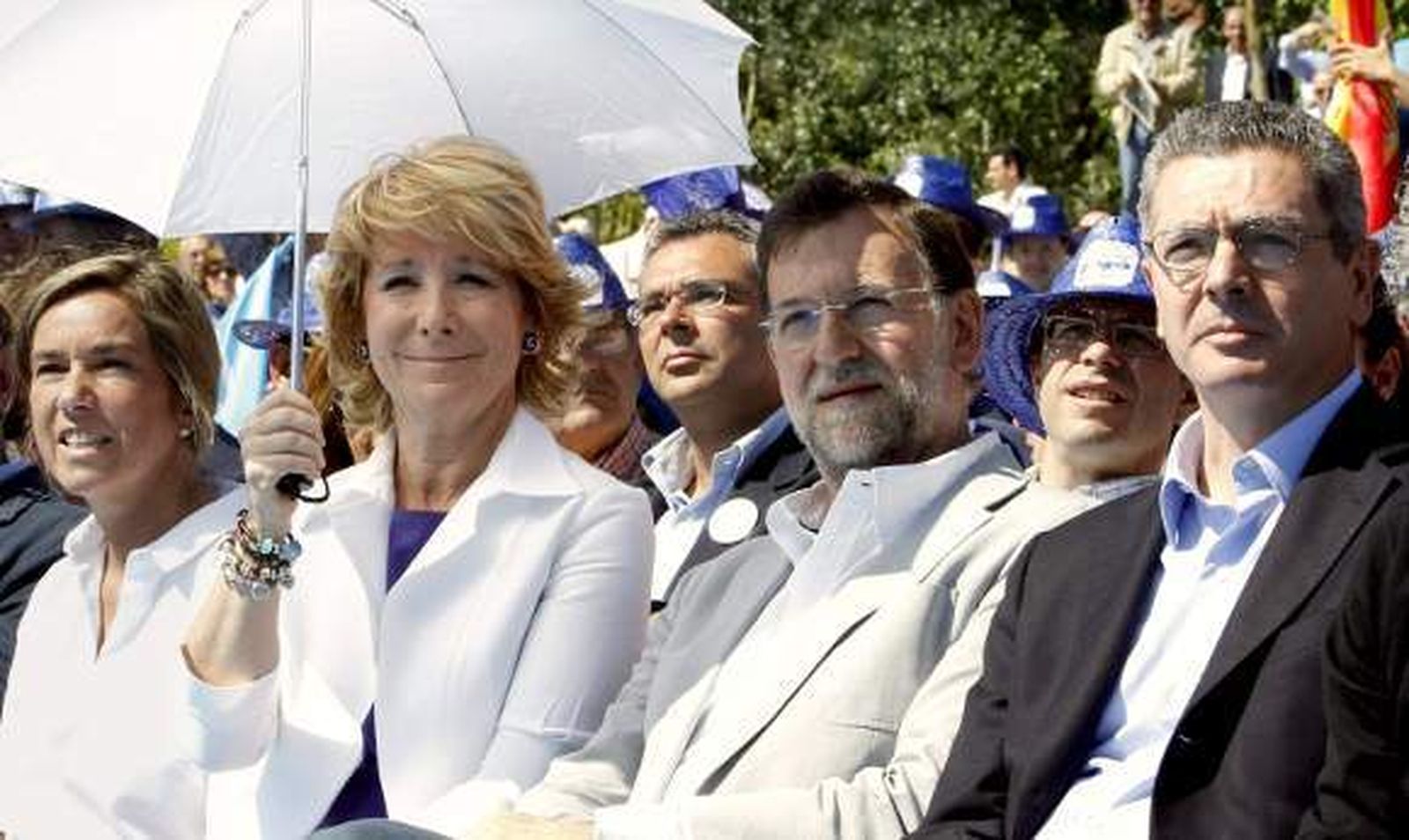 Rajoy: "El PSOE se ha instalado en la provocación para enfangar la campaña"