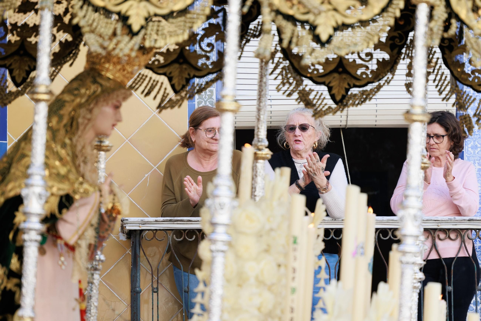 Imágenes de la salida de Cigarreras en la Semana Santa de Cádiz 2025