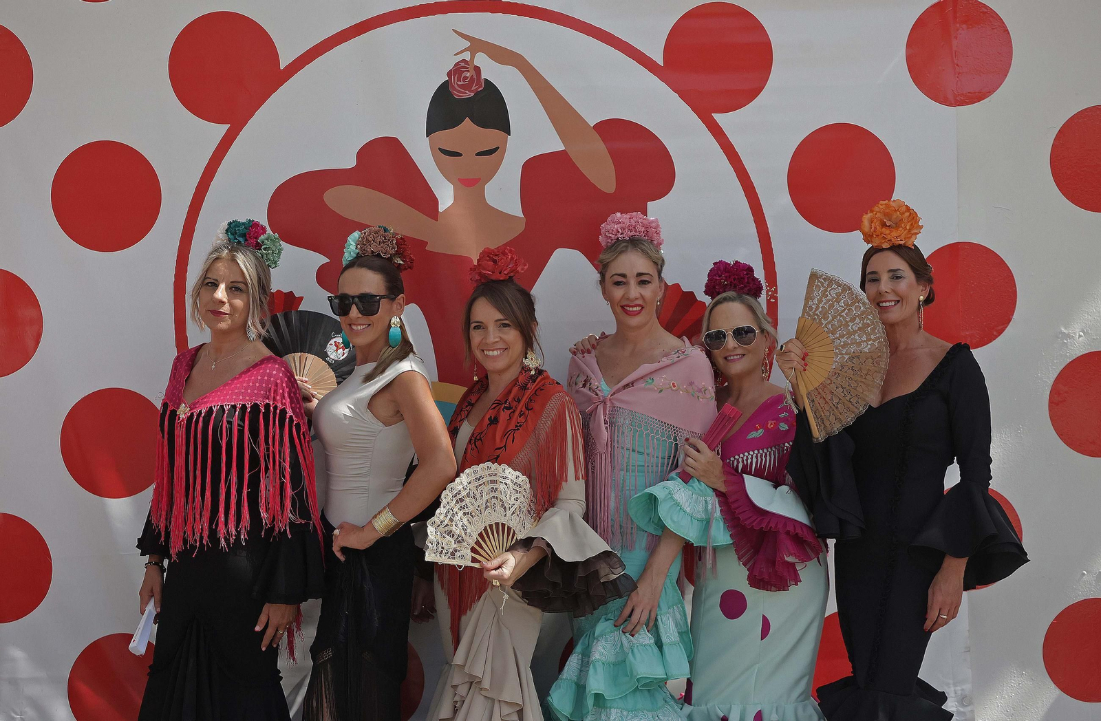 Búscate en las fotos del Domingo por Sevillanas de la Feria Real de Algeciras 2025