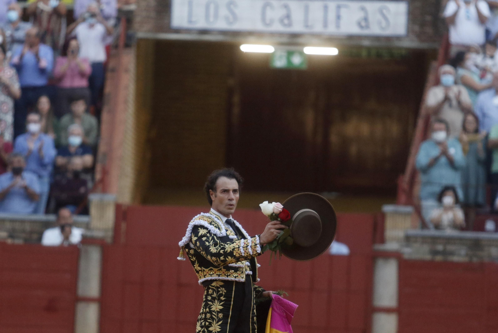 La corrida por el 30 aniversario de la alternativa de Finito de Córdoba, en imágenes