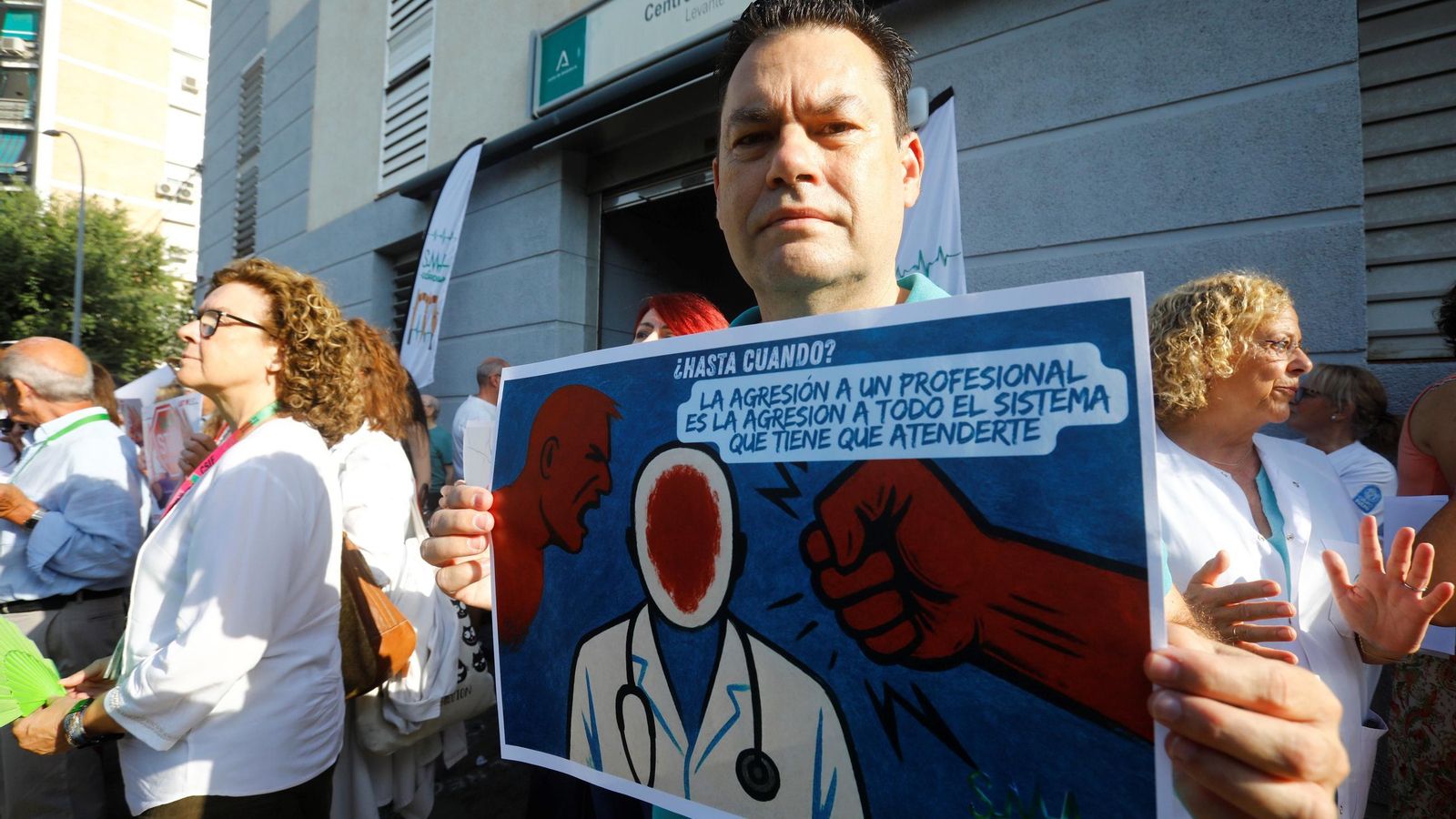 Cartel de uno de los manifestantes.