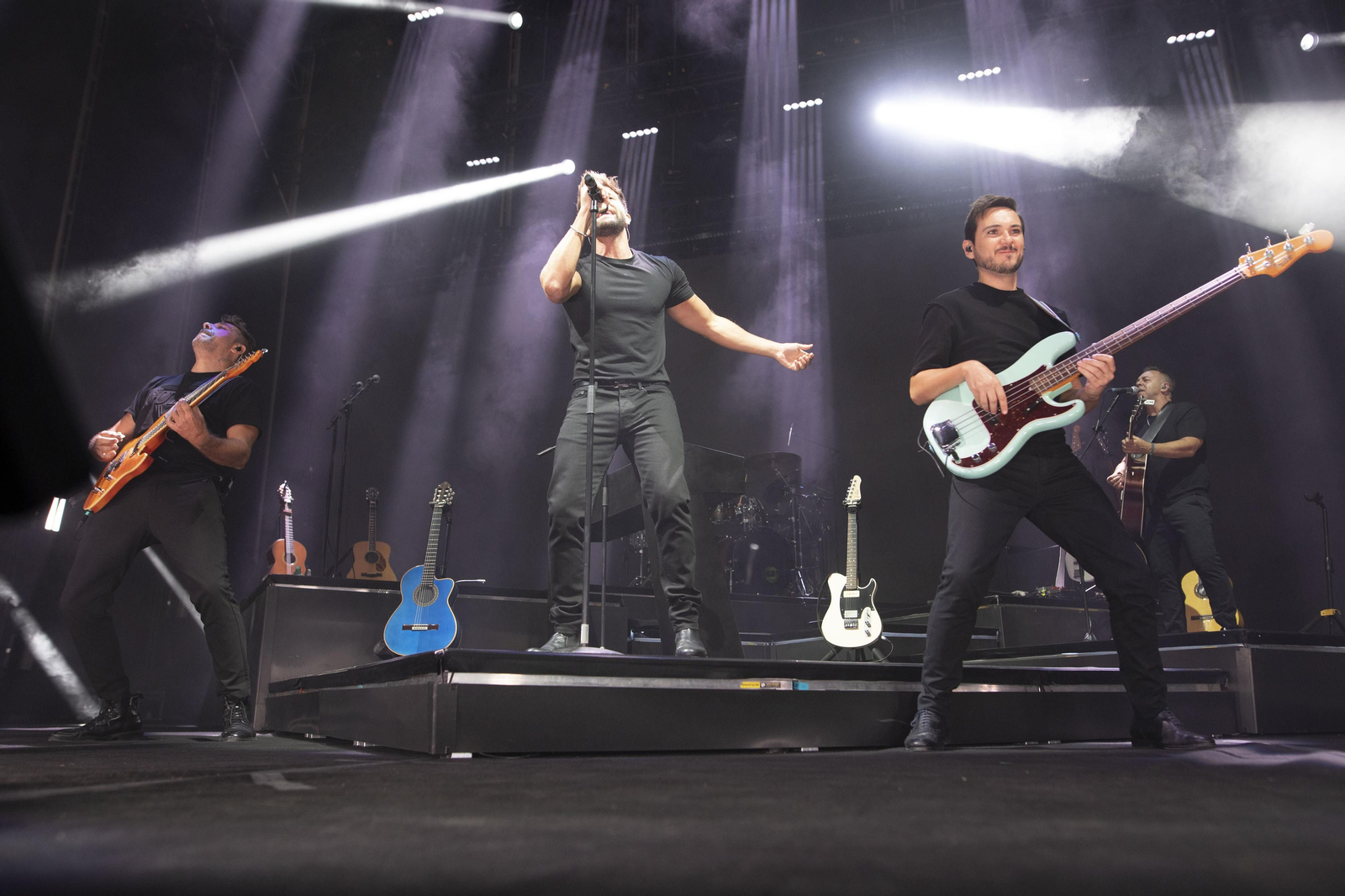 Pablo Alborán con 'la Cuarta Hoja' triunfa en la Plaza de Toros de Granada
