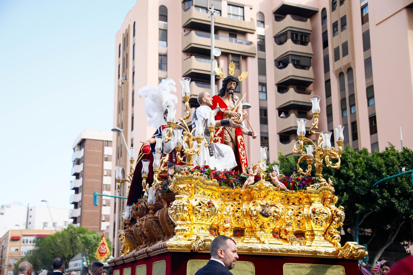 Coronación en la Semana Santa de Almería 2025