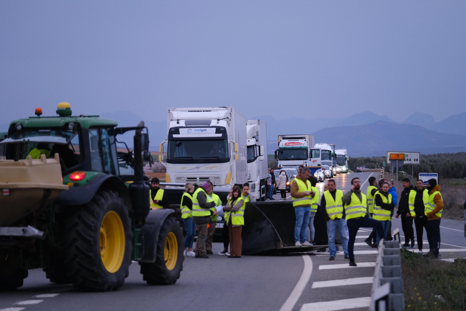 La jornada de protesta de los agricultores en Antequera, en fotos