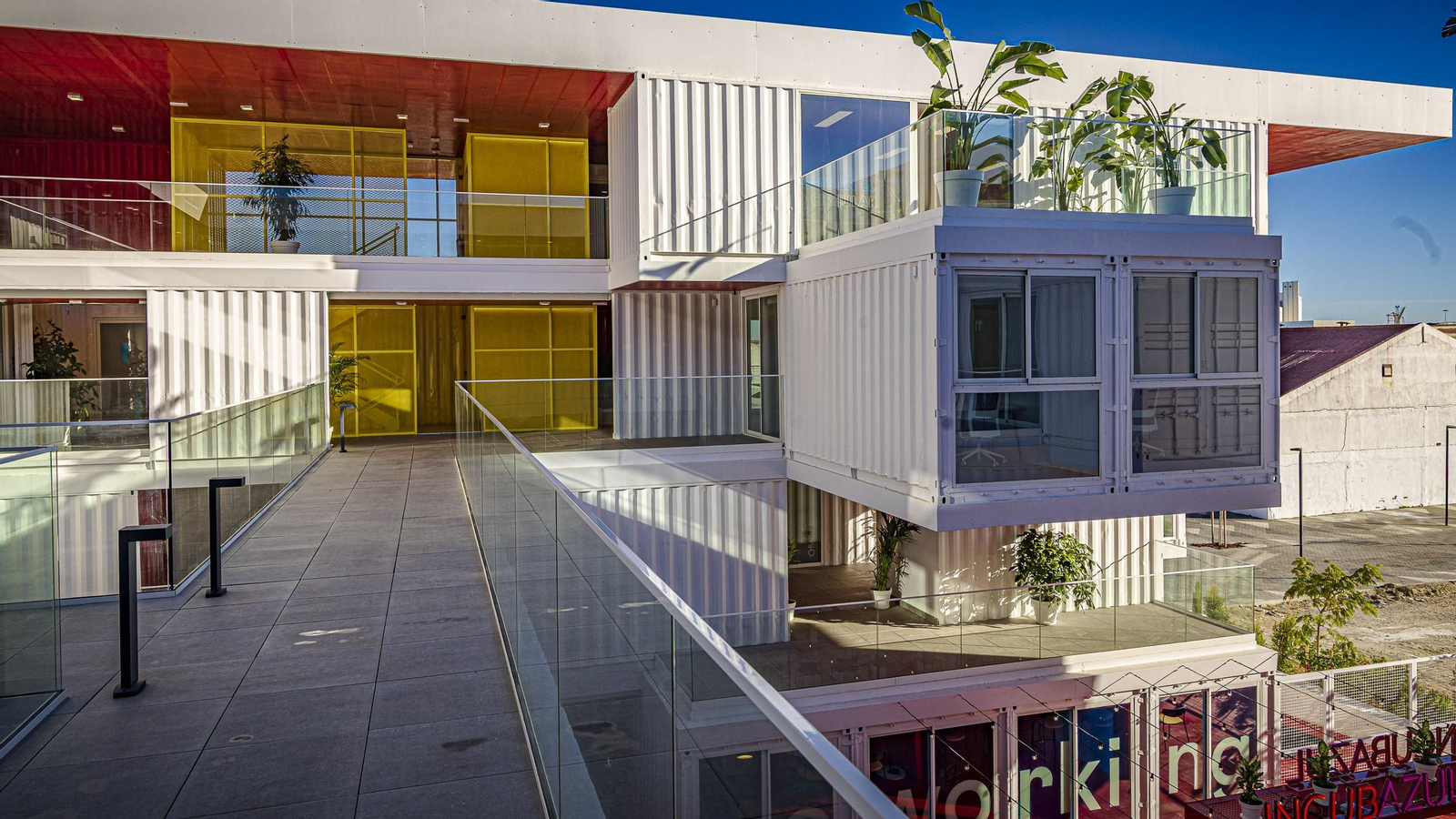 Las imágenes del interior de la Zona Base de Incubazul en Cádiz