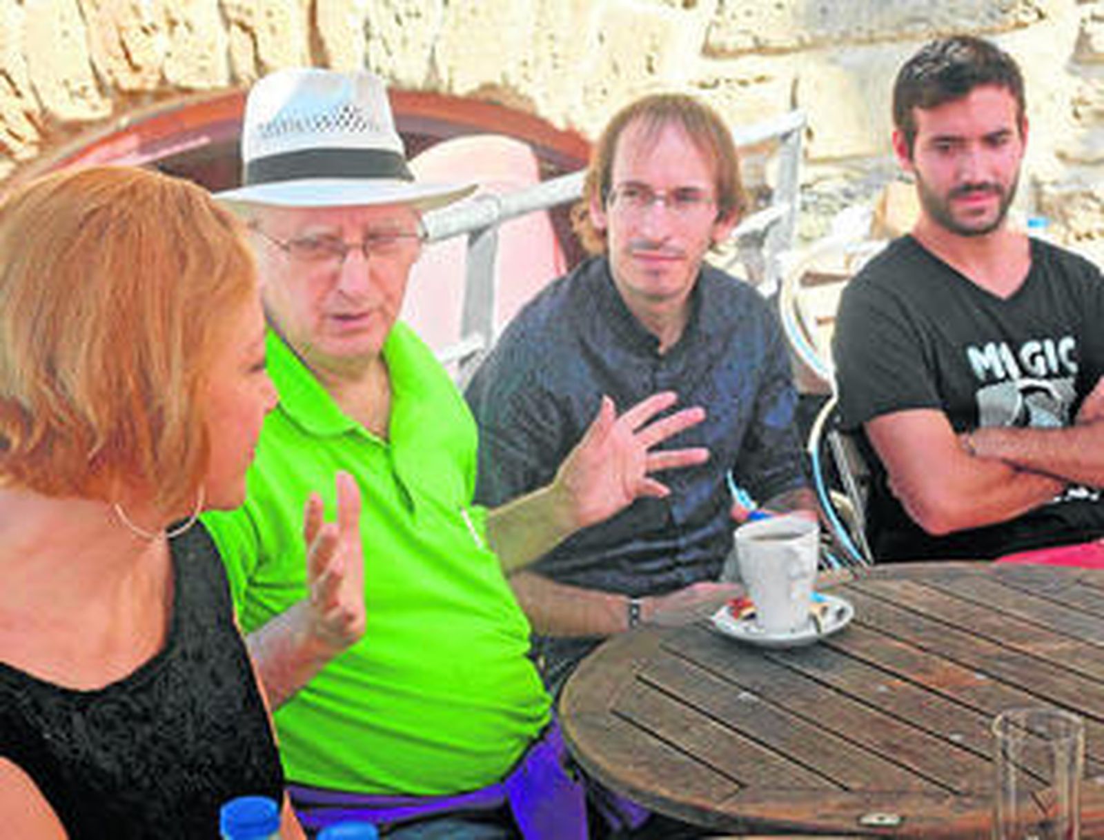 Consuelo Lorgia, Juan Tamariz, Ramón Gómez y Adri Shala, magos presentes en la rueda de prensa