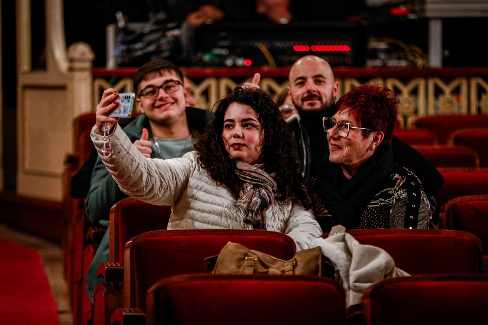 Búscate en las mejores imágenes de la primera sesión de preliminares del COAC 2026