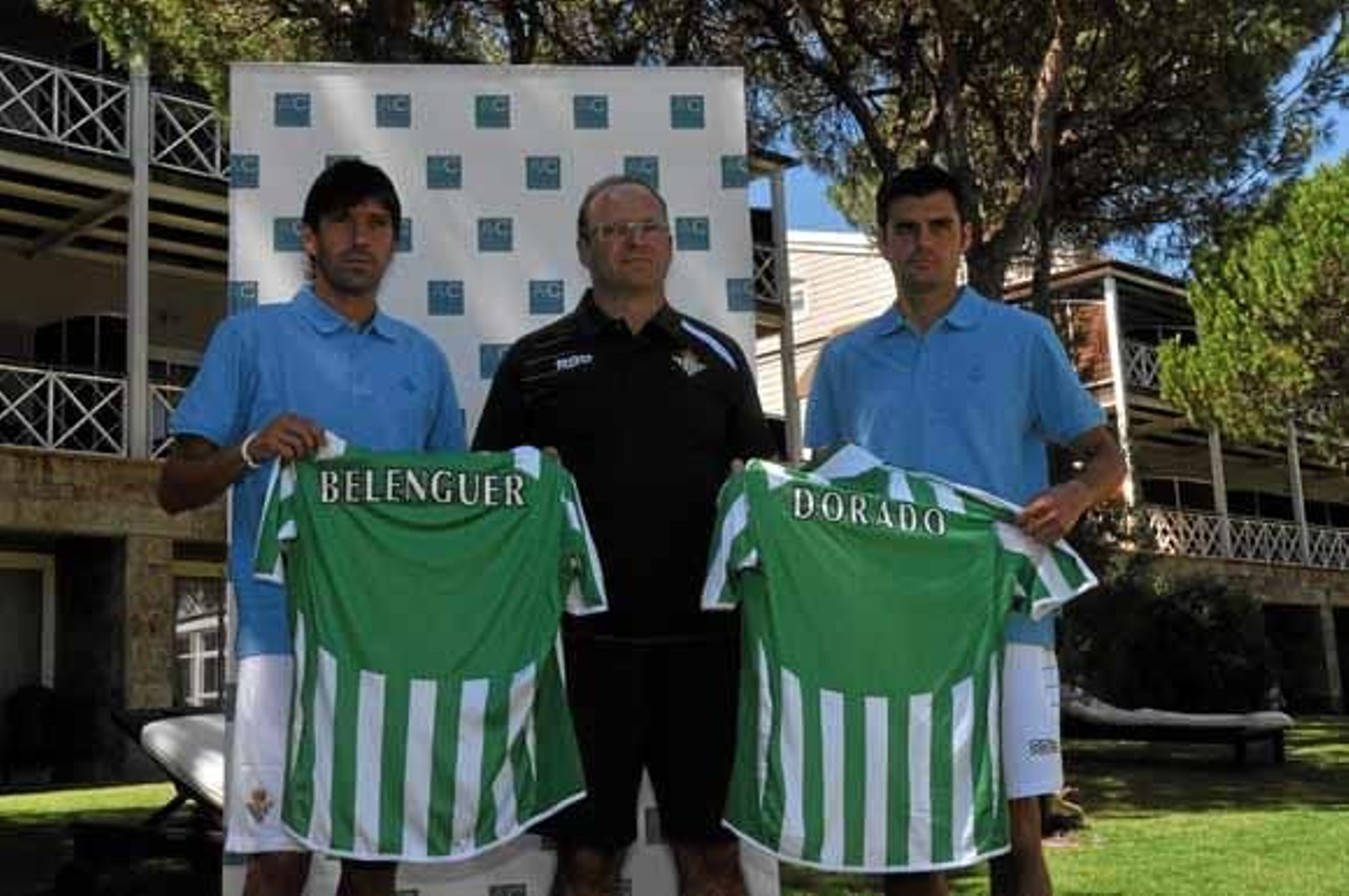 El Betis presenta a Dorado y Belenguer