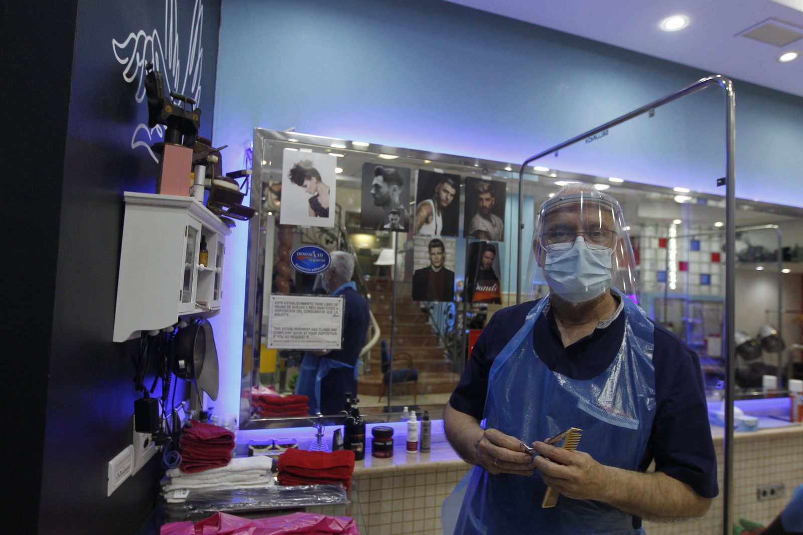 Fotografías primer día de peluquerías en coronavirus-COVID-19. Almería