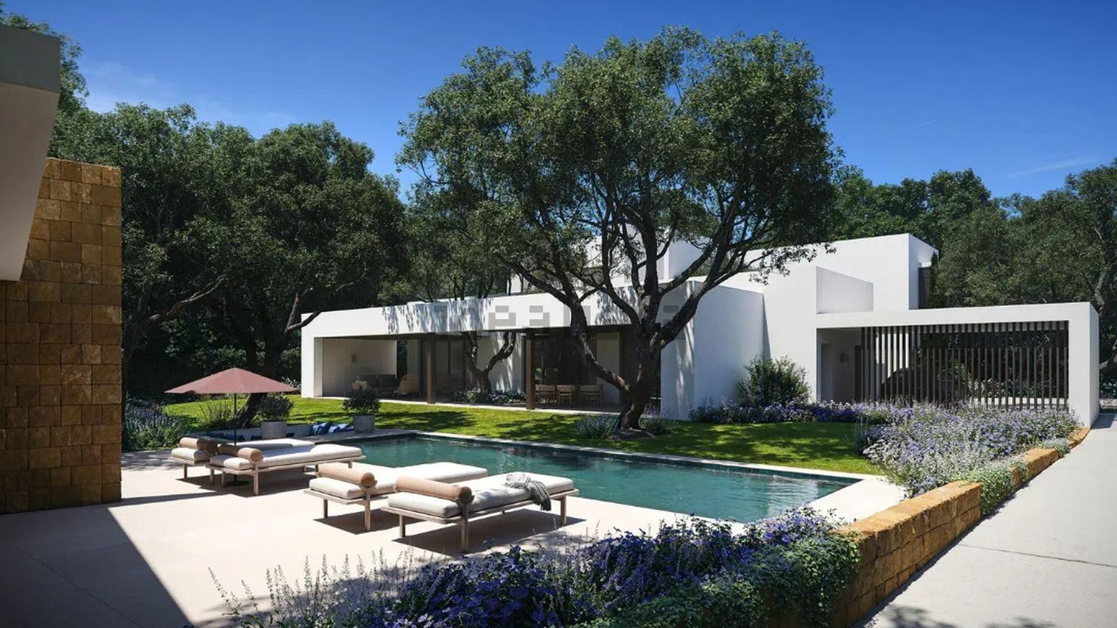 Imagen del patio de una villa en Sotogrande Alto