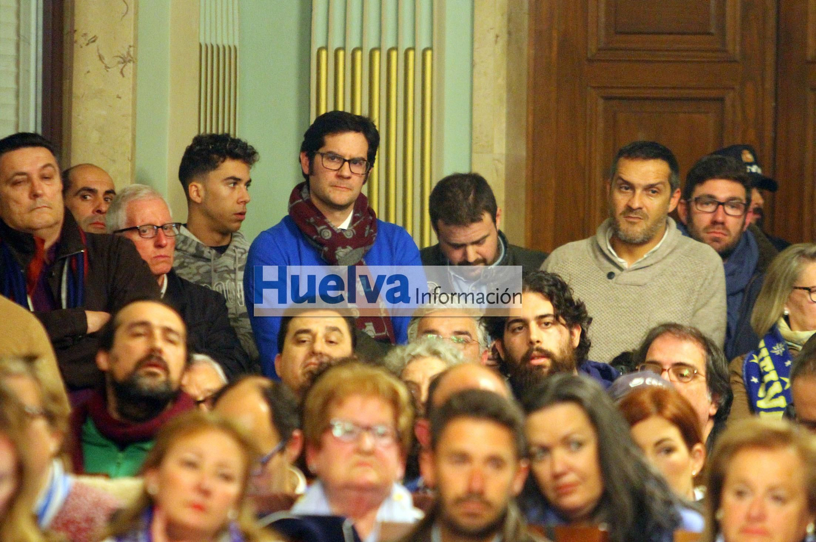 Imágenes del pleno en el ayuntamiento de Huelva para aprobar el pago de la deuda del Recre con Hacienda.