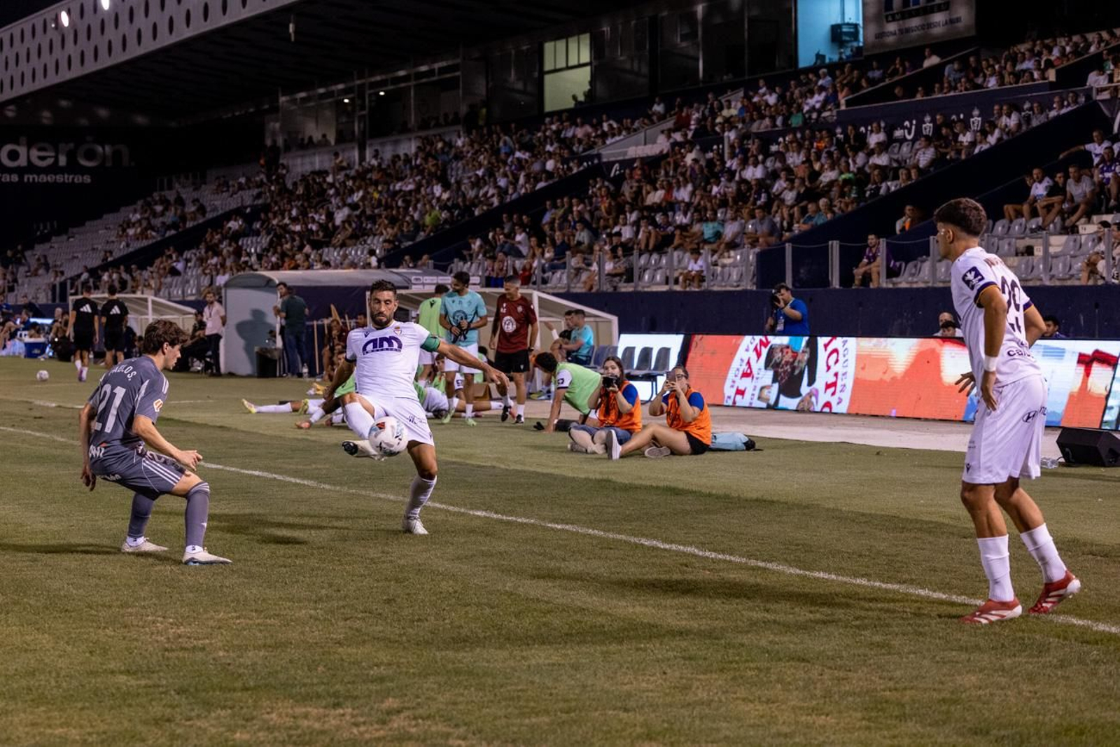 Las mejores imágenes del Real Jaén 3 - 2 Granada CF en el XLI Trofeo del Olivo
