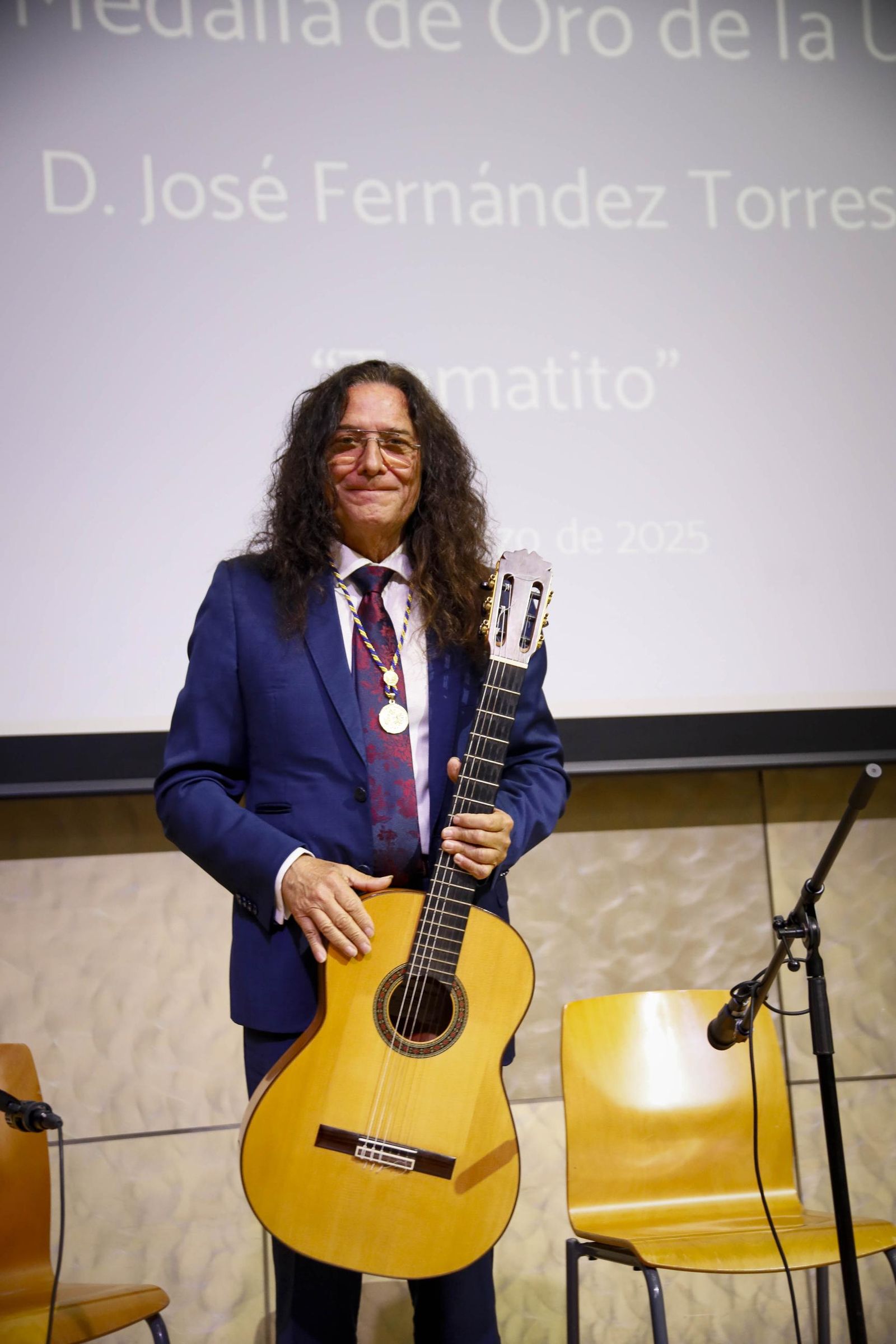 Las imágenes del acto de entrega de la Medalla de Oro a José Fernández Torres Tomatito, en la Universidad de Almería