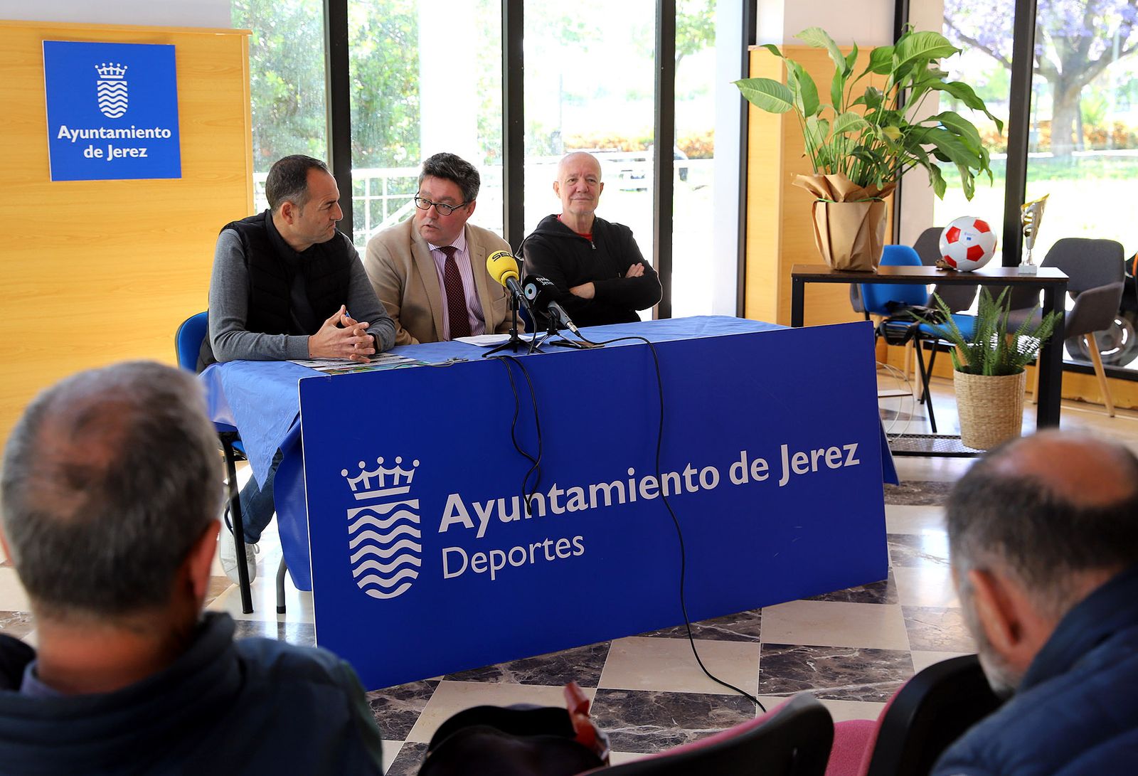 José Antonio Luna, José Ángel Aparicio y Luis Álvarez, en la presentación del XV Campus Jerez Milenium Sport.