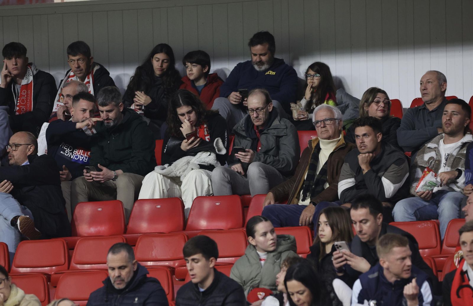 Búscate en el partido Sevilla Valencia