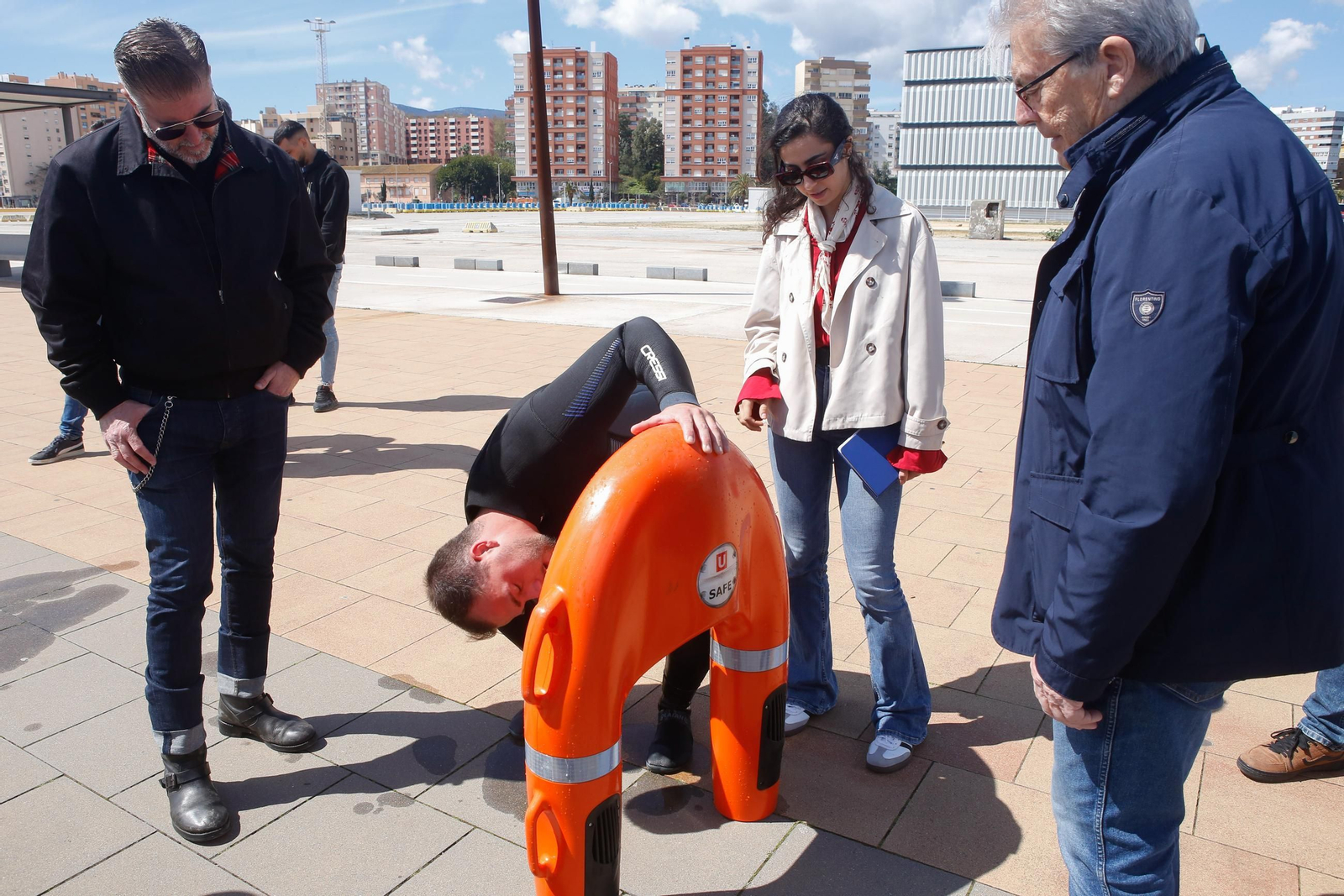 Las fotos de la presentación de la boya de salvamento Usafe en Algeciras