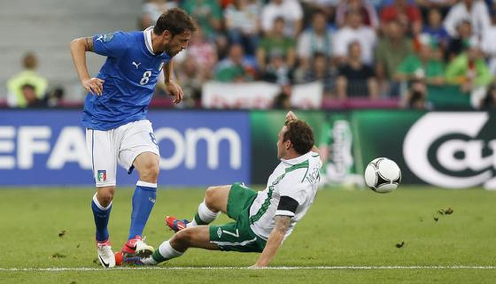 Italia vence a Irlanda con goles de Cassano y Balotelli.

Foto: EFE