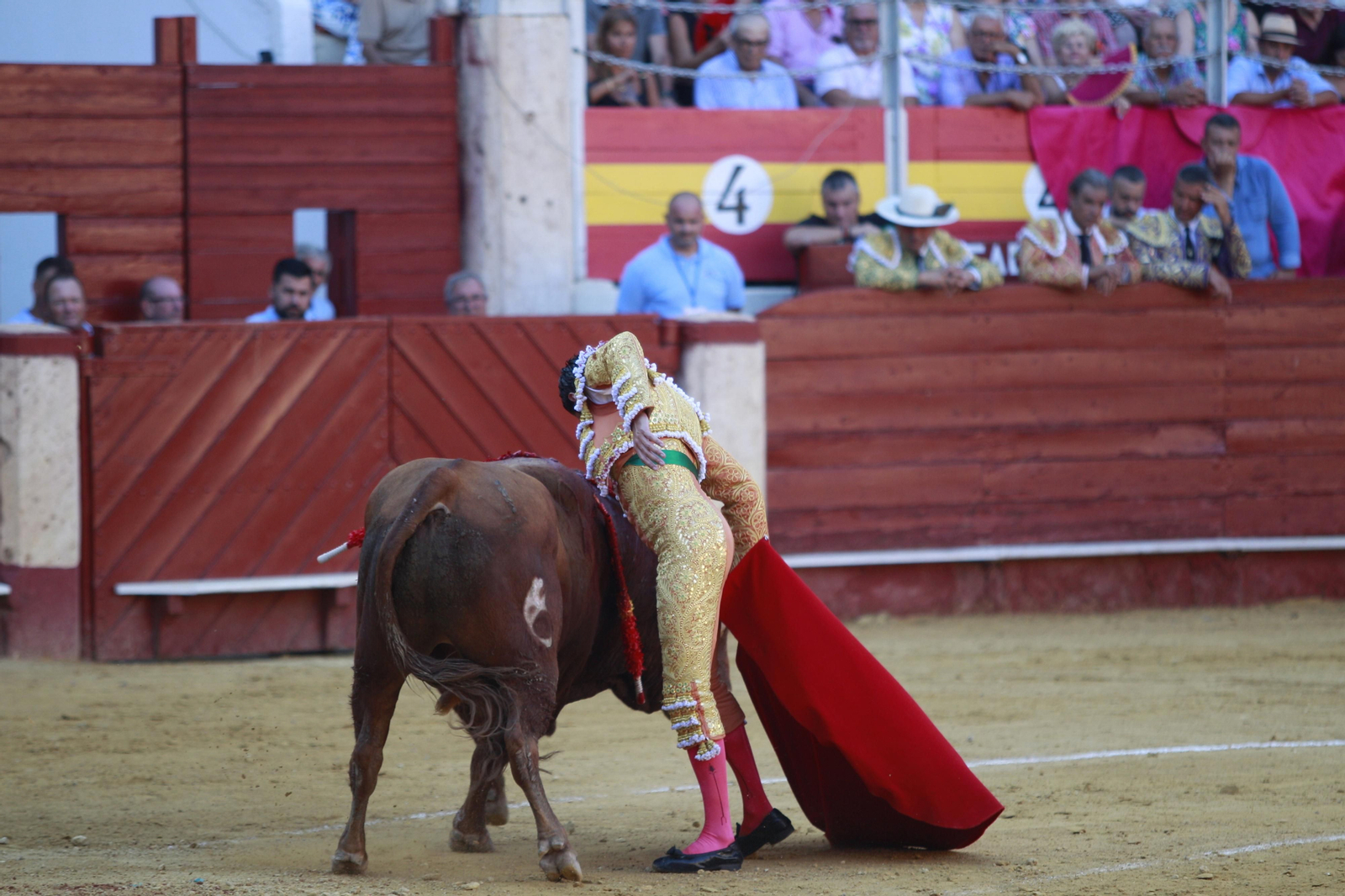 Triunfo del diestro Emilio de Justo en la Corrida de Toros de la Feria de Almería 2023