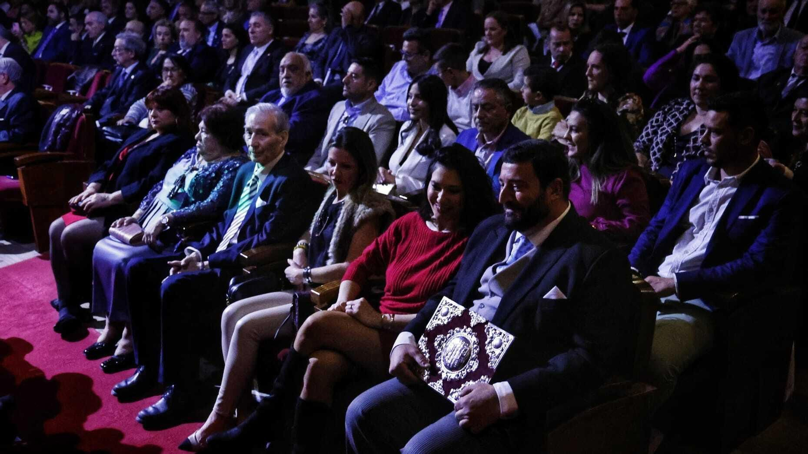 Todas las imágenes del Pregón de Fernando Díaz de la Semana Santa de Cádiz 2024