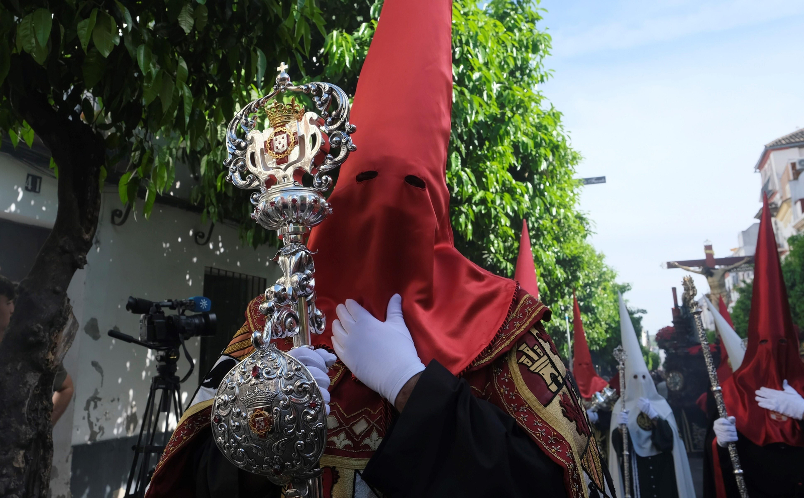 Jueves Santo en Córdoba: la procesión de la Caridad, en imágenes